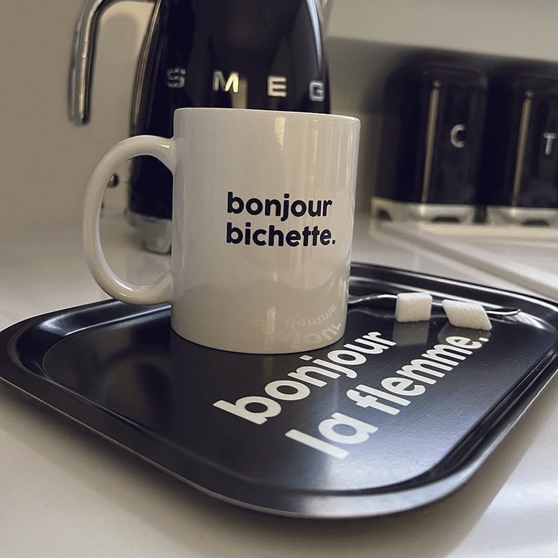 felicie-aussi-serving-tray-with-a-personalised-message-bonjour-la-flemme-detail-mudamstore