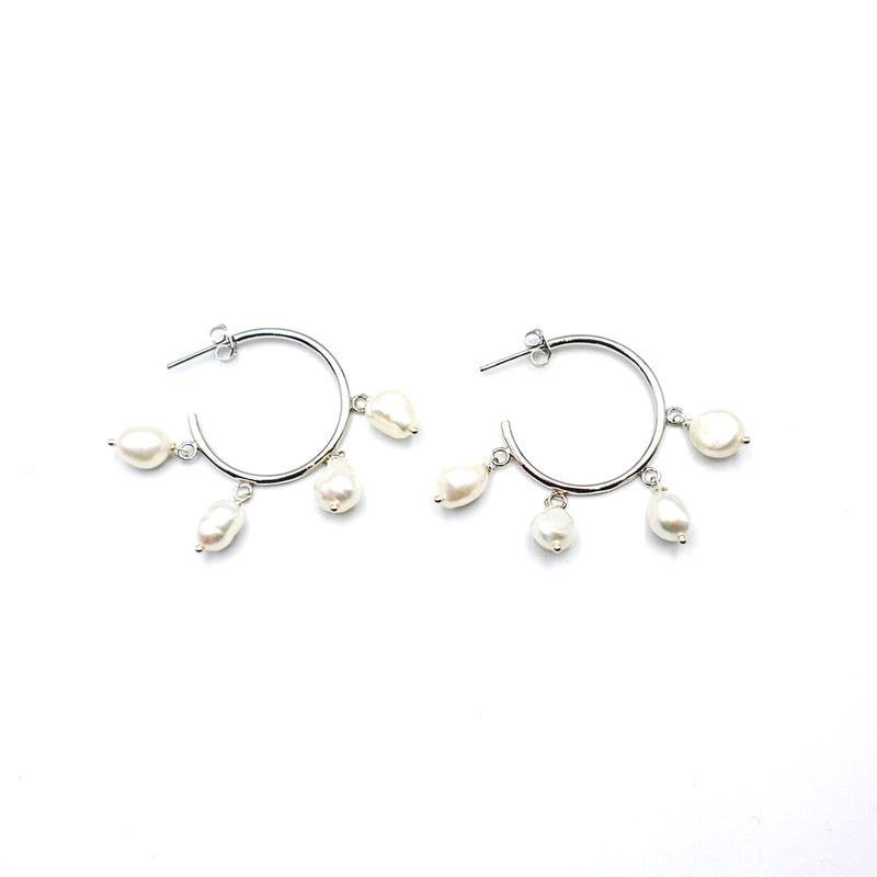 romantico-romantico-campari-silver-hoops-front-mudamstore